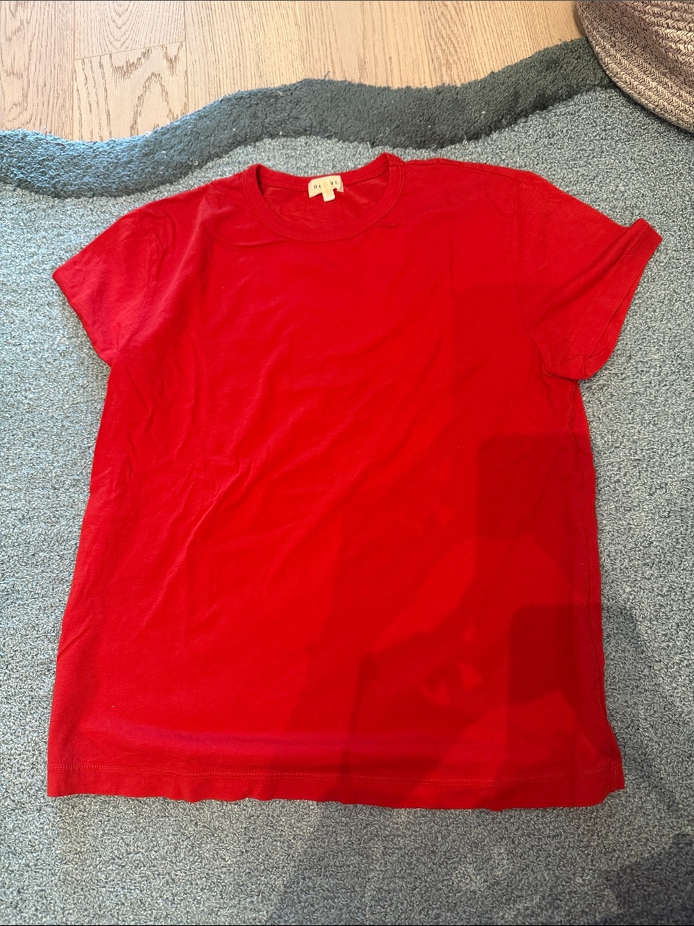Donni red tshirt